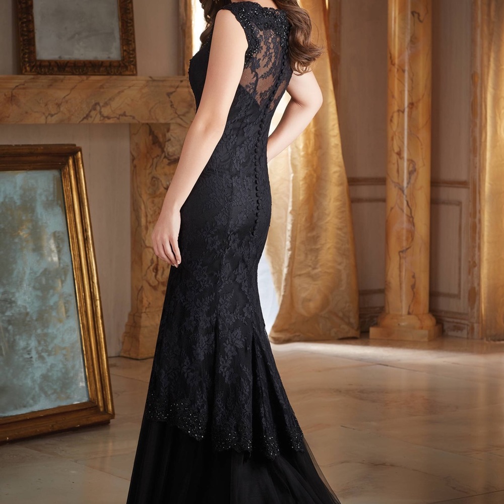 Mother of Bride gown UNWORN/SAMPLE